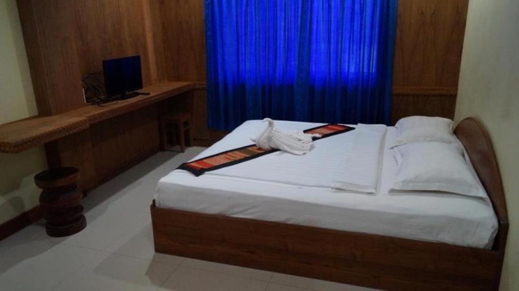 Lankham Hotel Pakse Buitenkant foto