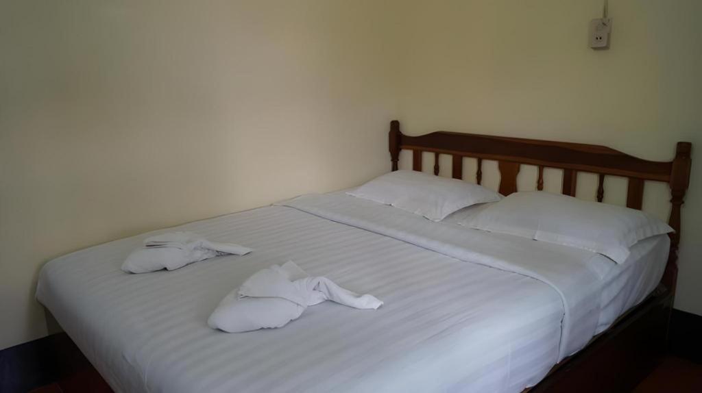 Lankham Hotel Pakse Buitenkant foto