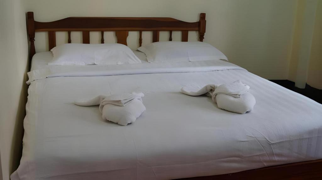 Lankham Hotel Pakse Buitenkant foto