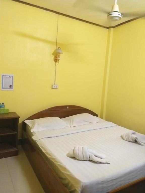 Lankham Hotel Pakse Buitenkant foto