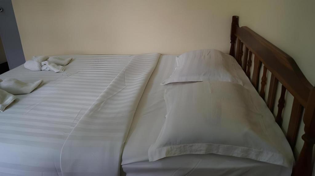Lankham Hotel Pakse Buitenkant foto