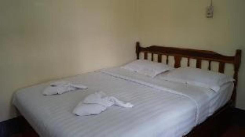 Lankham Hotel Pakse Buitenkant foto