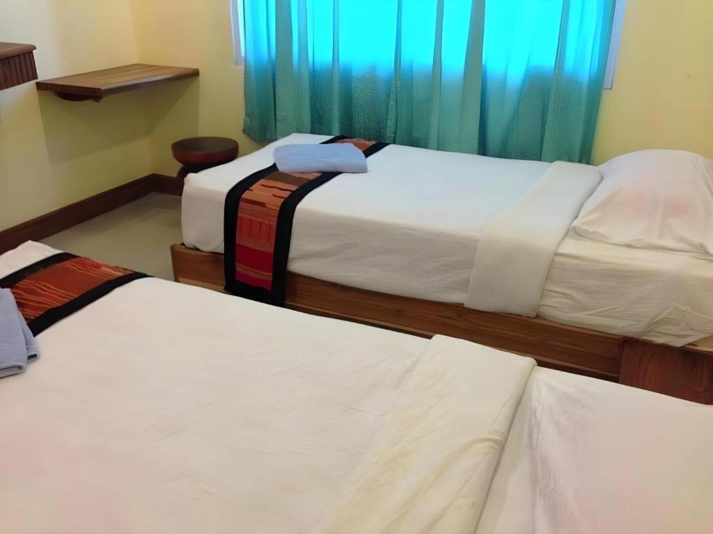 Lankham Hotel Pakse Buitenkant foto